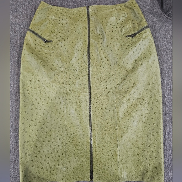 Christian Dior Ostrich Leather skirt in Olive Green USA size 8 - Picture 10 of 12